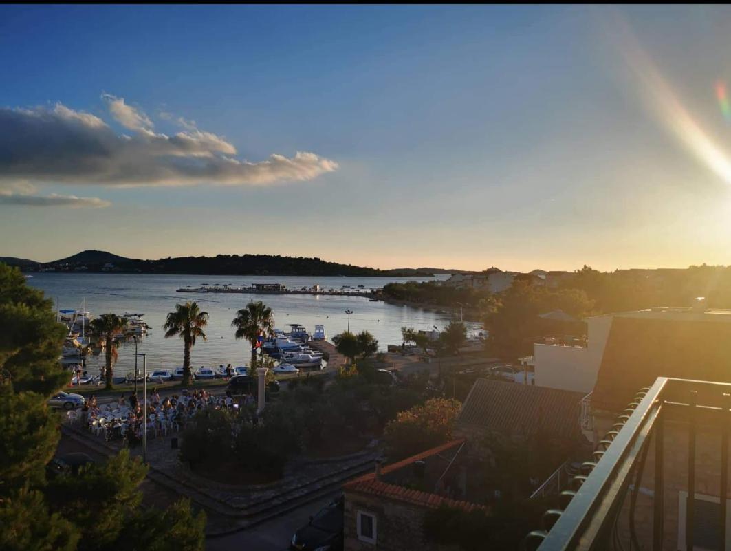 Apartments Lorio Vodice Eksteriør bilde